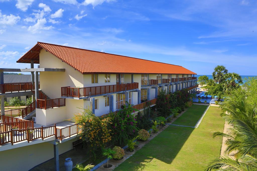 Marina Beach Passikudah Bagian luar foto